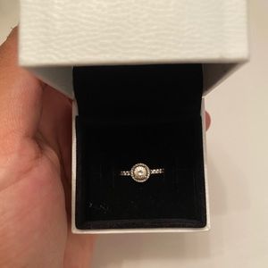 Pandora Ring